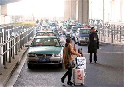 春節搶不到票只好租車回家？這些事兒你一定得知道！